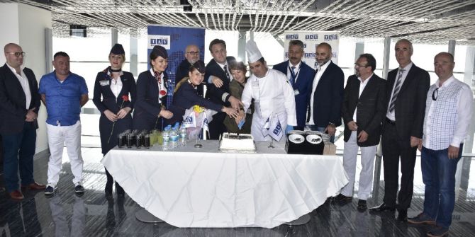 7 Yıl Sonra Gelen İsrailli Turistler Çiçeklerle Karşılandı