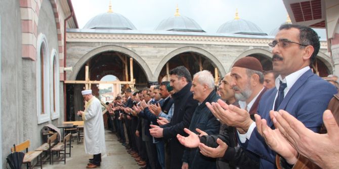 Bilecik’te İdlib’te Ölenler İçin Gıyabi Cenaze Namazı Kılındı