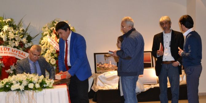 Başsavcı Gülay: “Kitaplarımın Gelirini İhtiyaç Sahiplerine Bağışlıyorum”