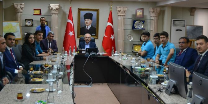 Ygs’de Dereceye Giren Öğrenciler Ödüllendirildi