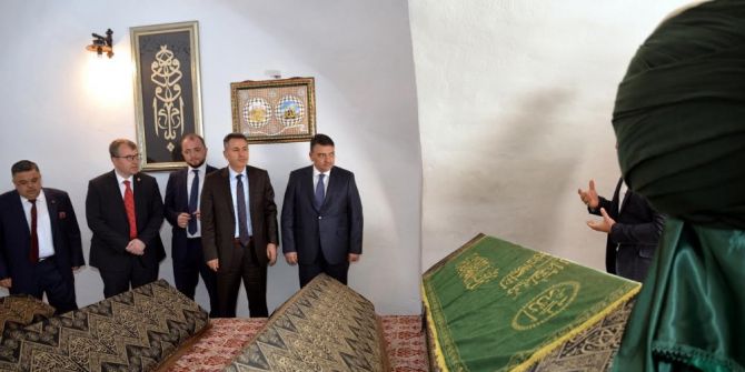 Sağlık Bakanı Yardımcısı Öğütken’den Şeyh Edebali Türbesine Ziyaret