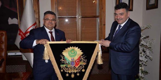 Sağlık Bakan Yardımcısı Öğütken, Bilecik Belediyesini Ziyaret Etti