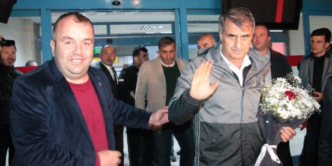 Beşiktaş Trabzon’da Çiçeklerle Karşılandı