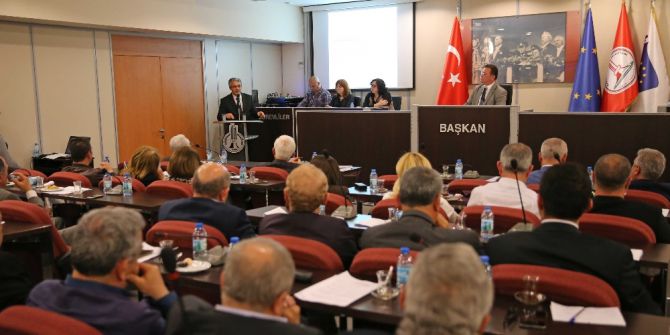 Faaliyet Raporuna Ak Partili, Chp’li Meclis Üyelerinden Onay