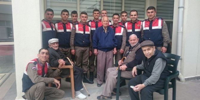 Jandarmadan Huzurevi Ziyareti