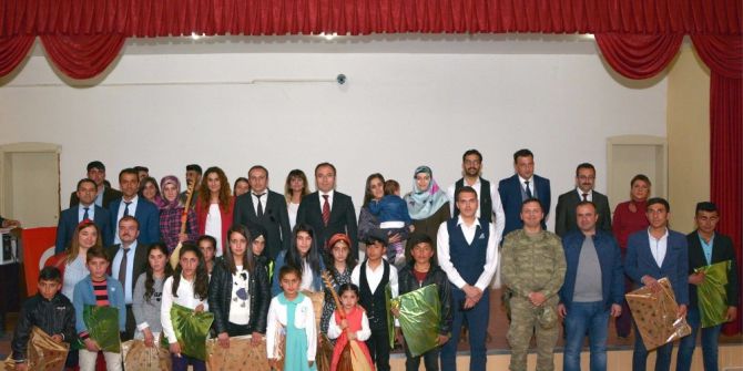 Çatak’ta Sen Türkünü Söyle Yarışmasına Büyük İlgi