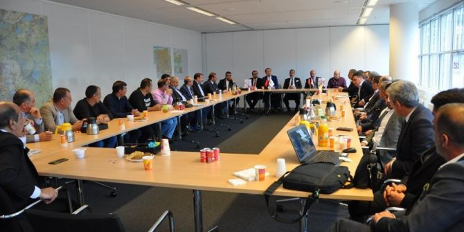 Hollanda’da Gurbetçi İş Adamlarına Yatırım Fırsatları Anlatıldı