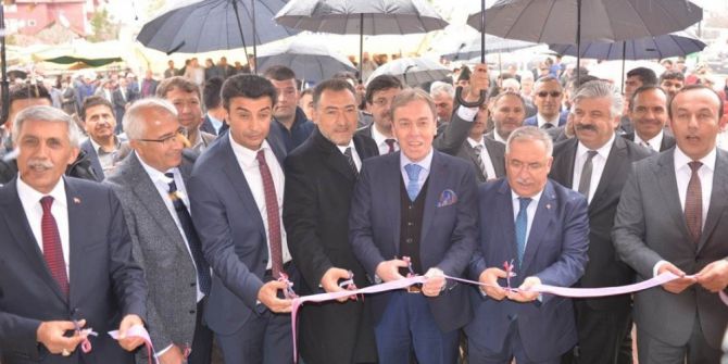 Kuruçay İlk Ve Ortaokulu Törenle Açıldı