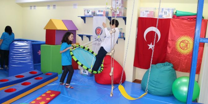 Tika’dan Kırgızistan’daki Otizmli Çocuklara Terapi Desteği