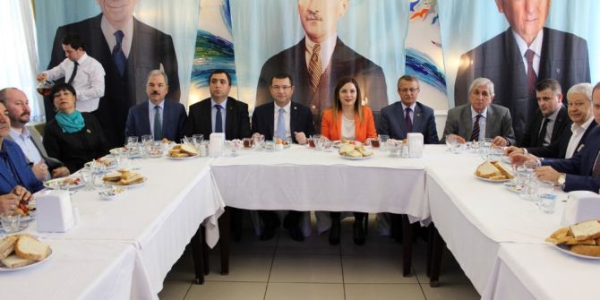 Edirne’de "Mhp Neden ‘Evet’ Diyor, Anayasa Paketinde Neler Var" Konulu Toplantı