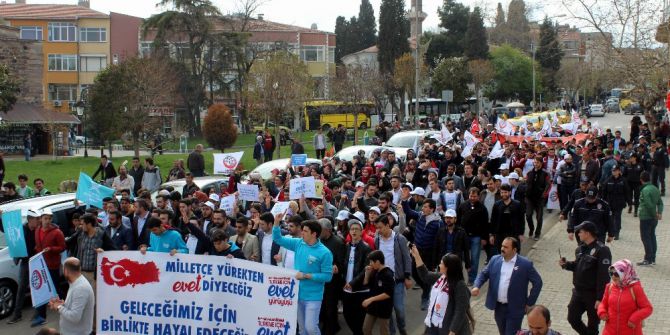Tekirdağ’da ‘Evet’ Yürüyüşü