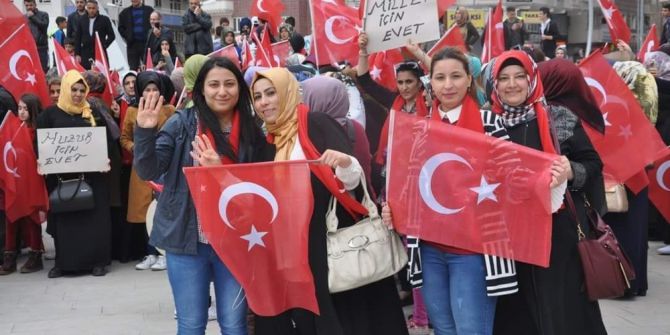 Siirt’te ’Evet’ Yürüyüşü Düzenlendi