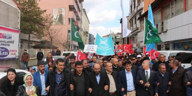 Tügva Ağrı’da Referandum İçin Yürüyüş Düzenledi