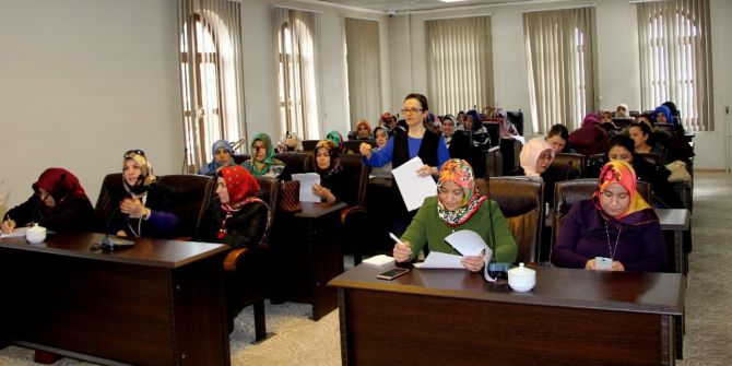 Menopoz Eğitimi Tamamlayan 40 Kadın Başarı Sertifikası Aldı