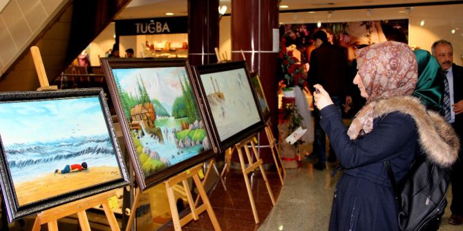 Ressam Özyurt 7’nci Sergisini Tsk Mehmetçik Vakfı Yararına Açtı