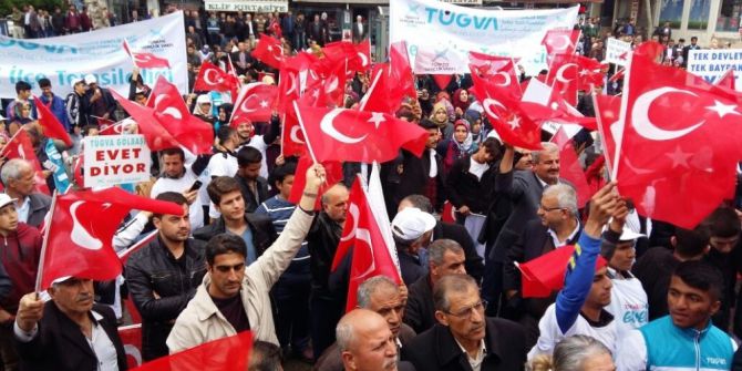Tügva ‘Türkiye İçin Evet’ Yürüyüşü Yaptı