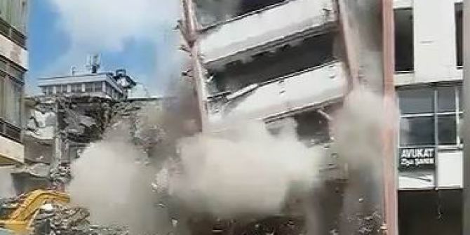 Sivas Vakıflar İşhanı’nın Yıkımı Yapıldı