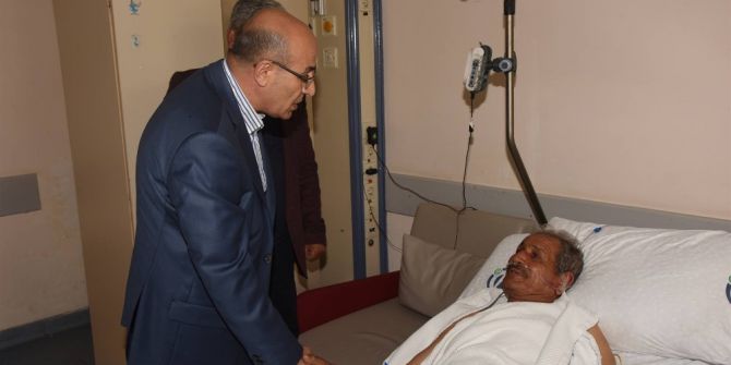 Miting Yolunda Kaza Geçirenlerin Tedavisi Sürüyor