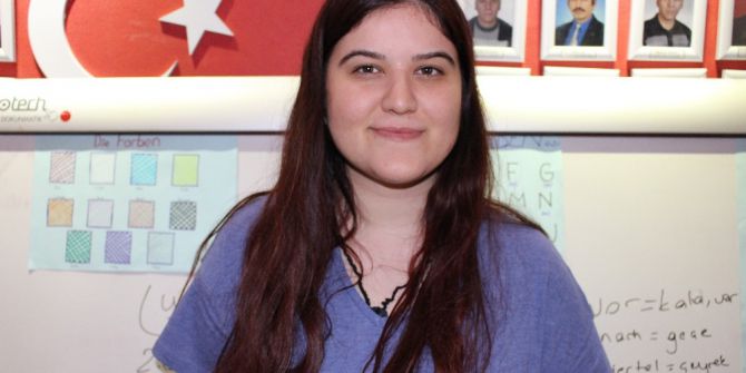 Üniversite Öğrencilerinden Örnek Davranış