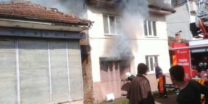 2 Katlı Ev Kullanılmaz Hale Geldi