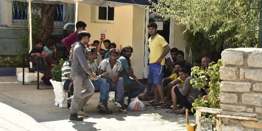 51 Kaçak Göçmen Denizin Ortasında Yakalandı