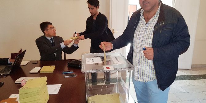 Macaristan’da Türk Seçmenler Referandum İçin Sandık Başında