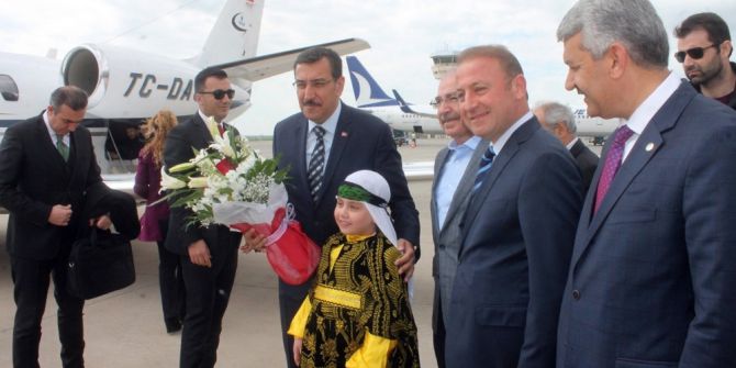 Bakan Tüfenkci: “Siyaset Yaparken Nefret Dilini Kullanmamalıyız”