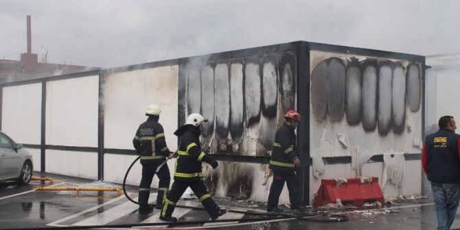 Konteyner Yangını Korkuttu