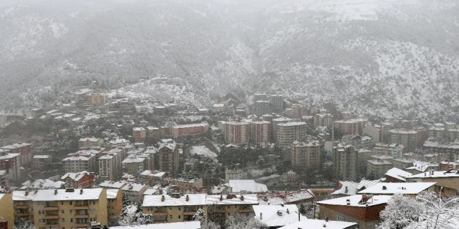 Gümüşhane’ye Nisan Ayında Kar Sürprizi