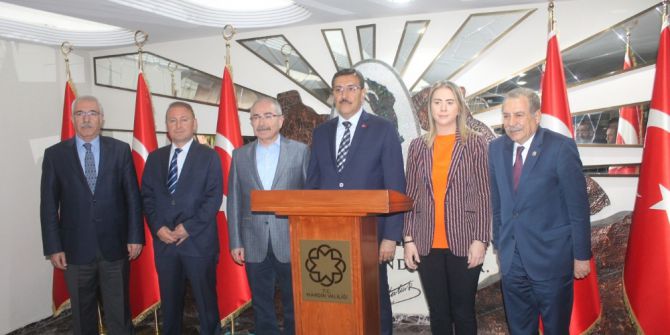 Bakan Tüfenkci Mardin Valiliğini Ziyaret Etti