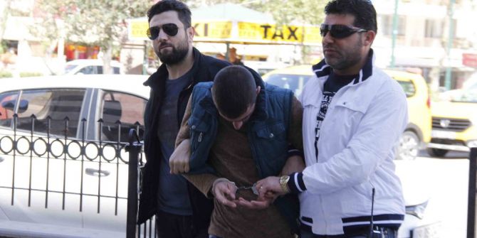 Polislerin De Evlerine Dadanan Azılı Hırsızlar Yakalandı