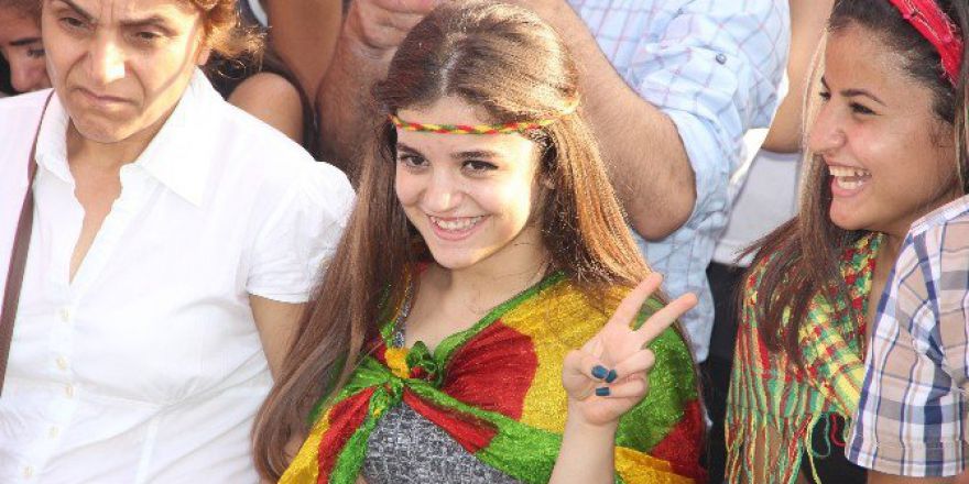 Hdp Eş Genel Başkanı Selahattin Demirtaş:"Darbe bu ülkede tutmayacak.