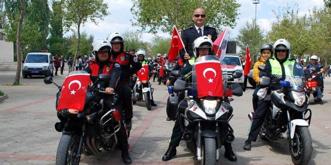 Salihli’de Polis Haftası Kortejle Başladı