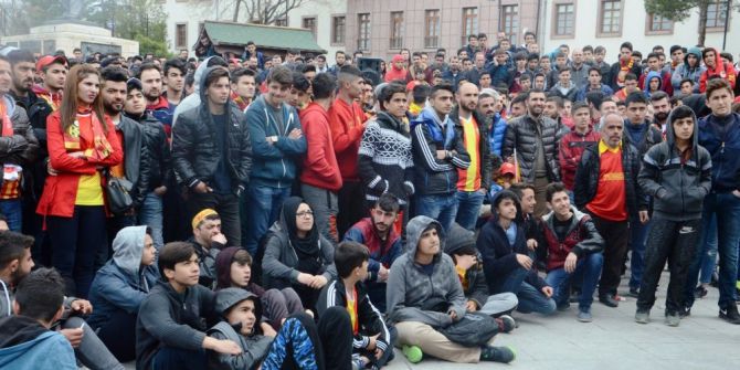 Taraftar Maçı Dev Ekrandan İzledi