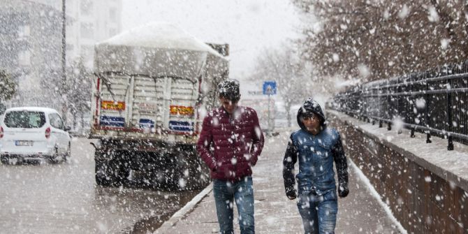 Ahlat’ta Kar Yağışı