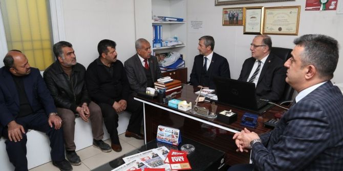 Milletvekili Koçer Ve Başkan Tahmazoğlu Konak Mahallesini Ziyaret Etti