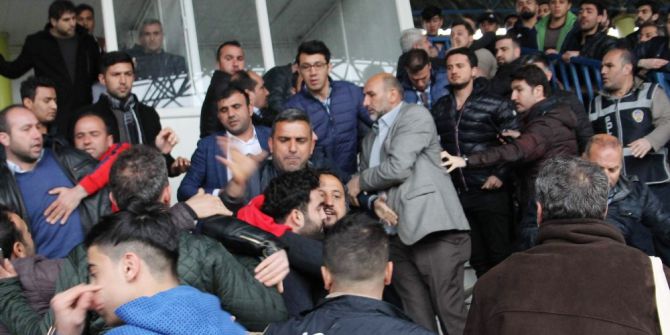 Amatör Maçta Olay Çıktı: 2 Yaralı