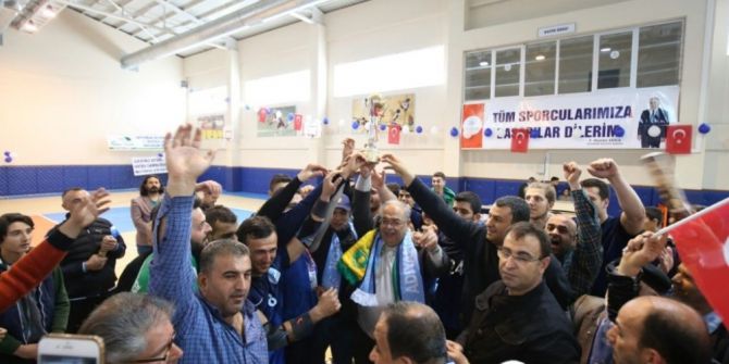 Adıyaman Belediyespor Hentbol Takımı: 42-26 :İzmir Karşıyaka Belediyesi Hentbol Takımı