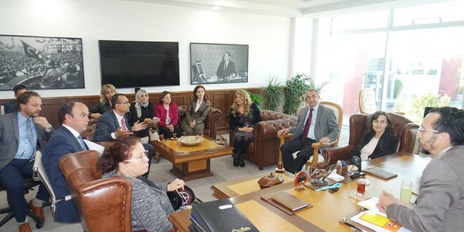 Aydın’a Yaşlı Üniversitesi Kuruluyor