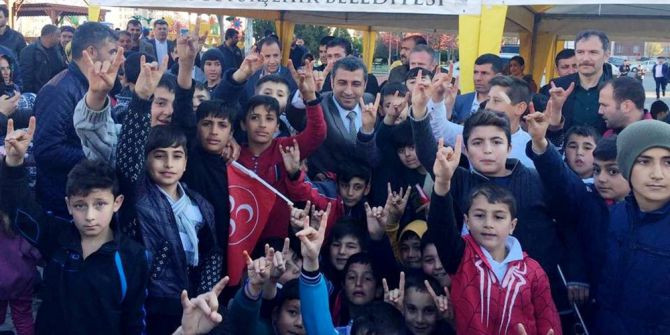 Milliyetçi Hareket Partisi Seyrantepe’de Vatandaşlarla Buluştu