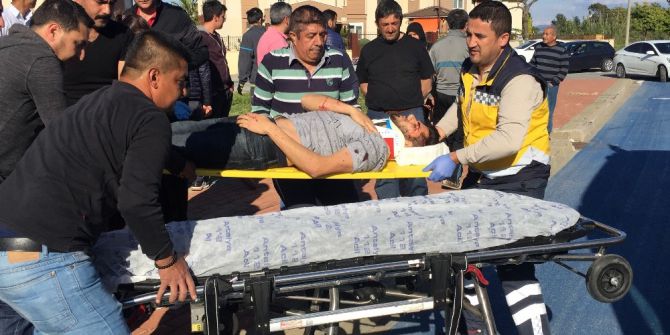 Manavgat’ta Kaza Yapan Araç Duvara Çarparak Durdu