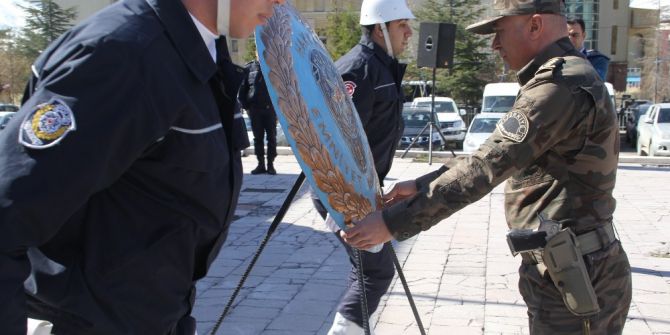 Hakkari’de 10 Nisan Polis Haftası