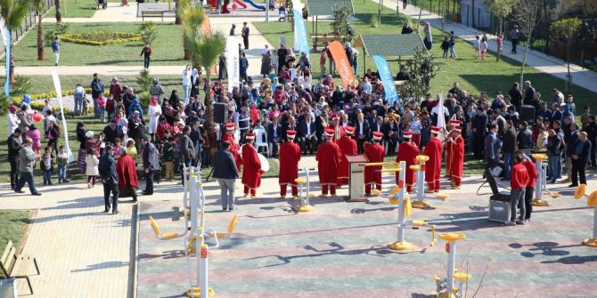 Darıca’da 16 Nisan Diriliş Parkı Açıldı