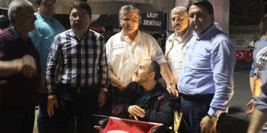 Bartın’da Demokrasi Nöbeti Sürüyor