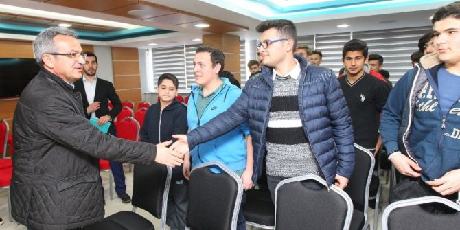Başkan Köşker Tügva’lı Gençlerle Bir Araya Geldi