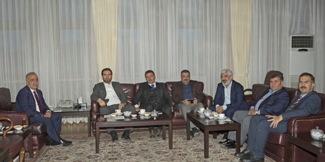 Başbakan Başdanışmanı Mustafa Şen İle Genar Araştırma Şirketi Başkanı İhsan Aktaş, Rektör Çomaklı’yı Ziyaret Etti