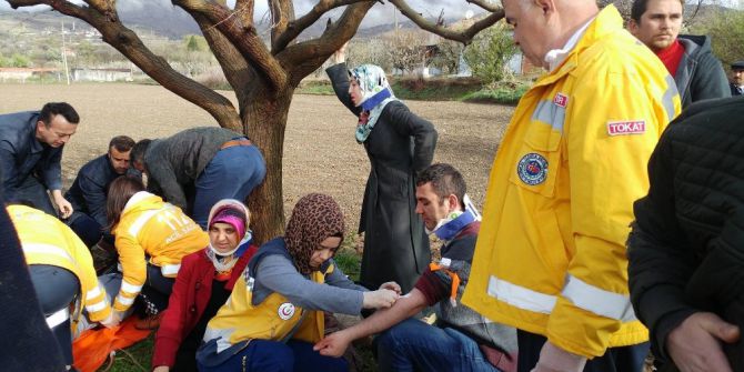 Tokat’ta Öğretmenleri Taşıyan Minibüs Şarampole Devrildi: 7 Yaralı
