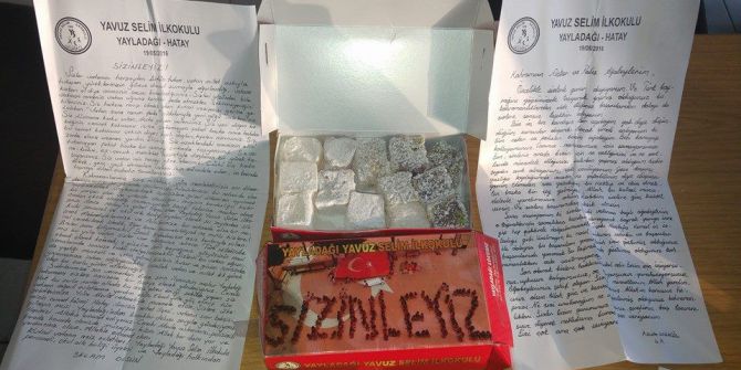 Öğrencilerden Asker Ve Polislere 5 Bin Kutu "Mektuplu Lokum"