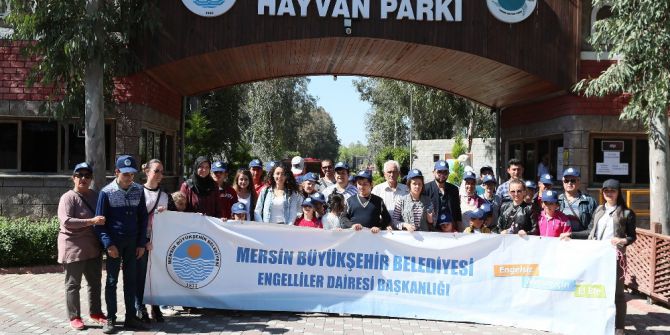 Özel Eğitimli Çocuklar Hayvanat Bahçesini Gezdi
