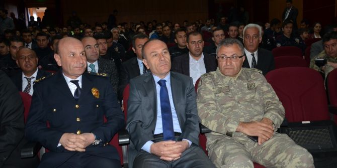 10 Nisan Polis Haftası Programında Evlilik Teklifi Sürprizi